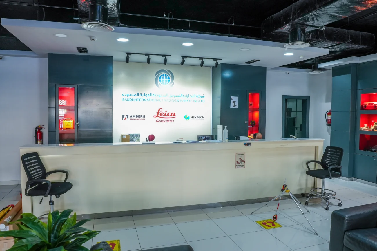SITML Riyadh Showroom, Service & Support | Customer Reception Customer reception and technical support desk at SITML Riyadh Leica Geosystems showroom