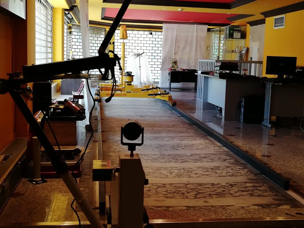 amberg-railway-measurement-service-ksa-certified-center Authorized amberg railway measurement and calibration service center in Saudi Arabia by SITML showcasing certified amberg track inspection setup